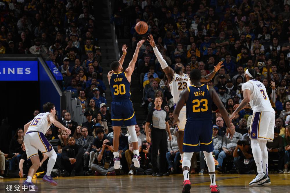 这使他在晚 这使他在晚