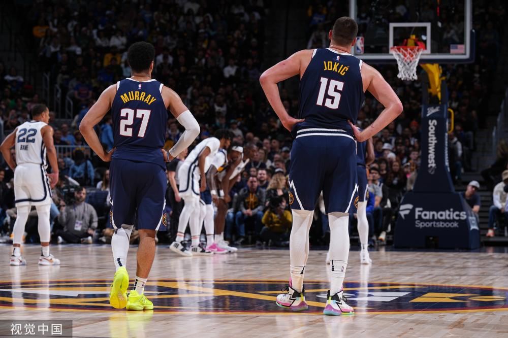 的表现中 的表现中